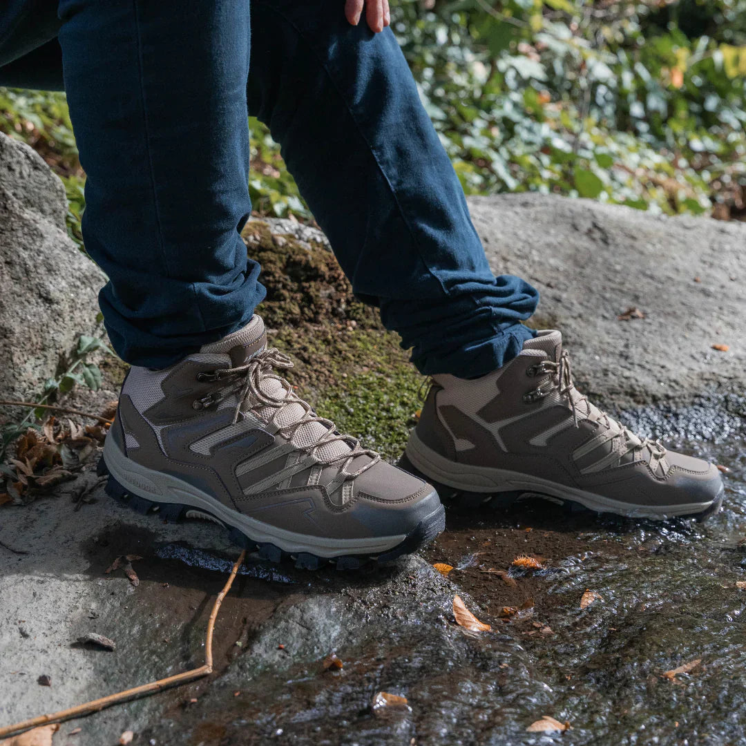 Avery | Lightweight Unisex orthopaedic outdoor shoes